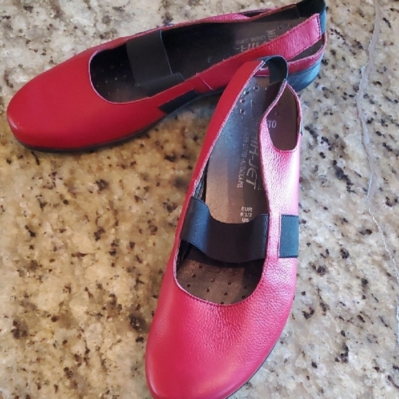 Mephisto FILONA AIR jet Red and Black Leather Sling Back Flats - Picture 7 of 10